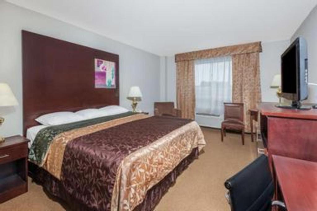 Super 8 By Wyndham Innisfail Buitenkant foto