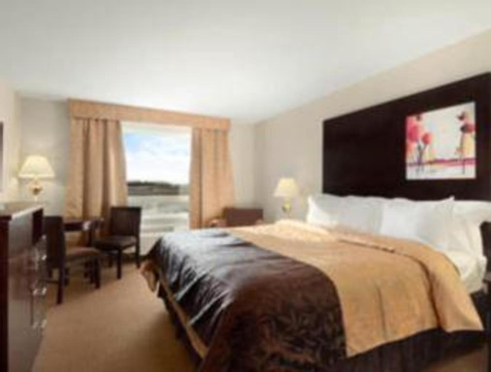 Super 8 By Wyndham Innisfail Buitenkant foto