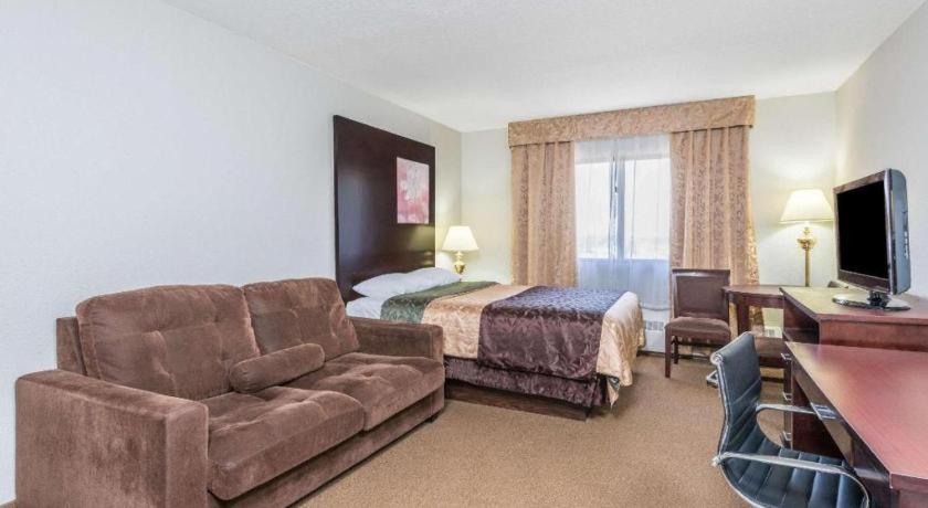 Super 8 By Wyndham Innisfail Buitenkant foto